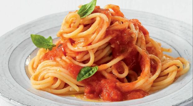 World Pasta Day, fatta in casa per un italiano su tre. Coldiretti: ritorno del fai da te spinto dal caro bollette e inflazione
