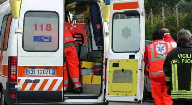 Varese, bimbo di 9 anni cade da finestra per salutare amico, è grave