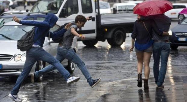 Meteo, il ciclone Medea si abbatte sull'Italia: Primo Maggio col maltempo