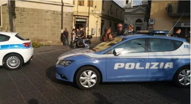 Avellino, esplosione al palazzo vescovile: almeno tre feriti