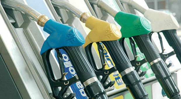 Prezzo da record per la benzina in alcuni distributori del Sannio.
