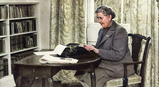 Le donne in giallo nel nome di Agatha Christie, da Marilù Oliva a Mariolina Venezia il successo delle scrittrici italiane di noir