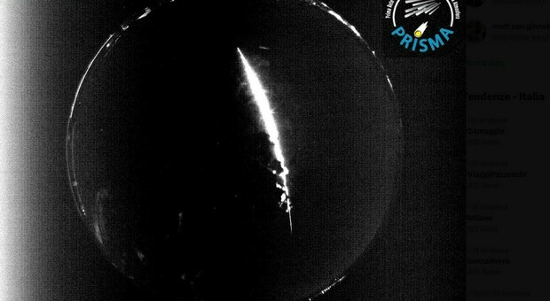 Due meteore illuminano i cieli italiani: l'avvistamento (di 6 secondi) nella notte. Ecco cos'è successo e dove