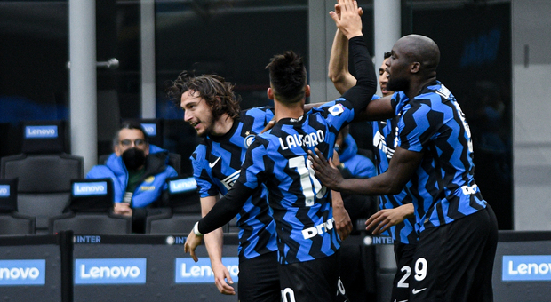 Serie A, l'Inter corre verso lo scudetto: sono 11 le vittorie di fila