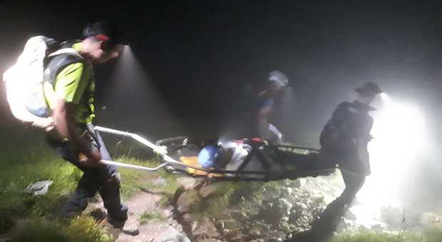 Coppia di escursionisti bloccata dalla nebbia: i soccorsi nella notte a Paluzza - Foto Cnsas