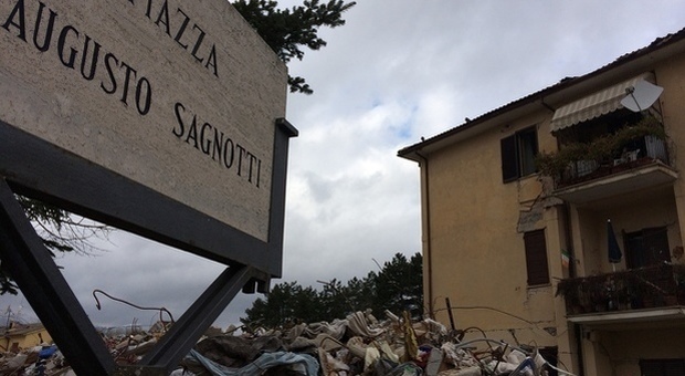 Terremoto Amatrice, l'ex sindaco Pirozzi e altri 5 a processo per il crollo della palazzina ex Ina