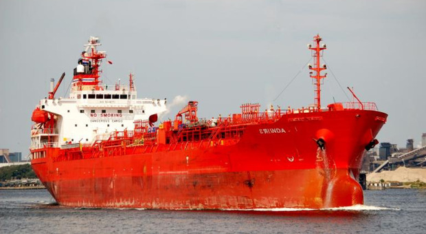 Nave norvegese colpita da un missile nel Mar Rosso: sospetto attacco dei ribelli Houthi (sostenuti dall'Iran)