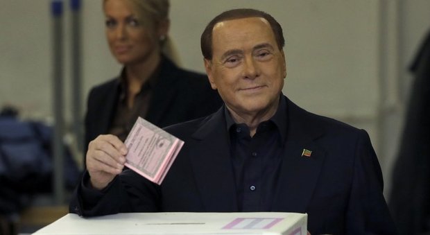 Dimissioni Renzi, Berlusconi: «Ora un tavolo per cambiare l'Italicum»