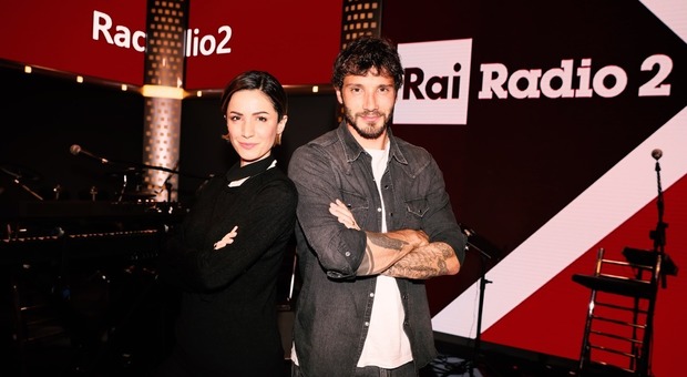Andrea Delogu e Stefano De Martino, la strana coppia di The Voice of Radio2 che funziona e diverte