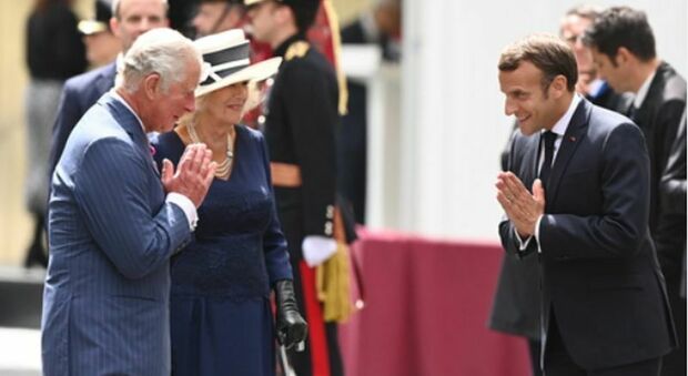 Re Carlo e Camilla, paura per la visita in Francia dopo le proteste contro Macron