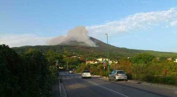 Vesuvio, terzo giorno di fiamme