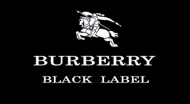 Moda, Akeroyd lascia Versace per andare da Burberry: Gobetti lascerà la "maison dello scacco" a fine dicembre