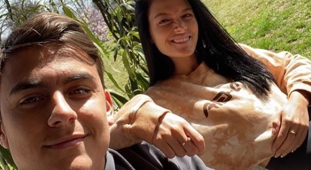 Dybala, la fidanzata precisa: «Paulo non è positivo, sta aspettando ancora gli esiti»