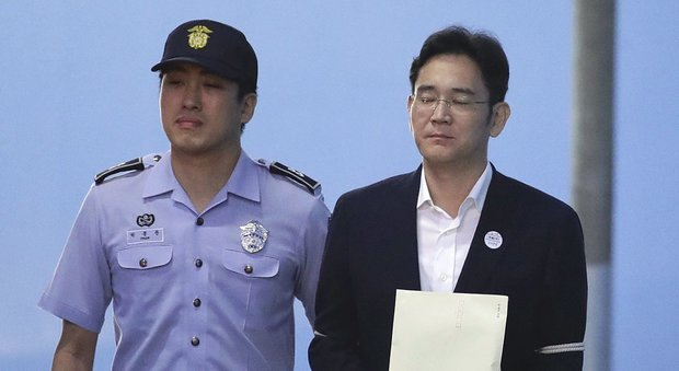 Corruzione, condannato a 5 anni Lee Jae-Yong l'erede dell'impero Samsung