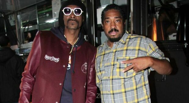 Snoop Dogg, morto il fratello di 44 anni. L'addio straziante sui social: «Sei tornato dalla mamma»