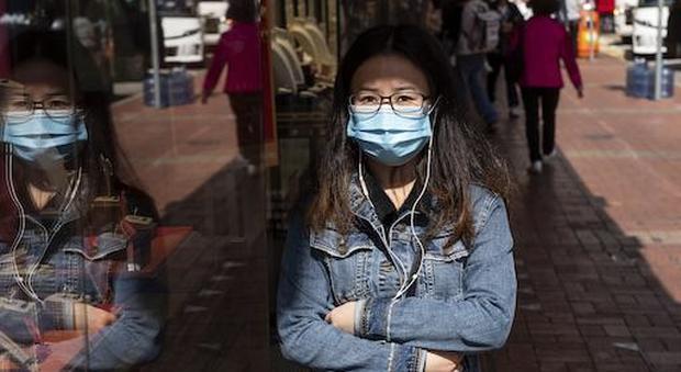 Coronavirus a Napoli, chiudono tutti i negozi cinesi: «Ma voi non andate più allo stadio»
