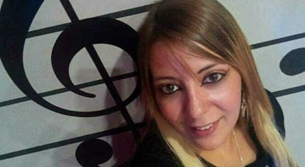 Palermo, cantante neomelodica uccisa in casa: il marito ascoltato dai carabinieri
