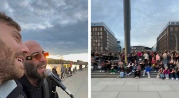 Giuliano Sangiorgi e i Negramaro live per le strade di Berlino. L'iniziativa è delle Iene. Video