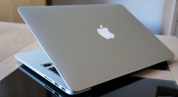 MacBook Pro 2015 richiamati da Apple: «Rischio incendio per problemi alla batteria»