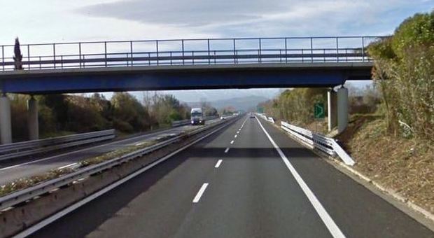 Giulianova, cadavere smembrato di donna trovato lungo l'A14