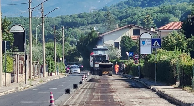 Lavori in corso su via A.M.Ricci, in vista nuovo asfalto in via Giovannelli e via De Nicola a Campoloniano