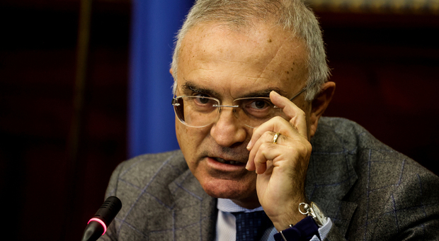 Ucraina, il prefetto di Napoli Claudio Palomba: «Case confiscate ai boss per ospitare i profughi»