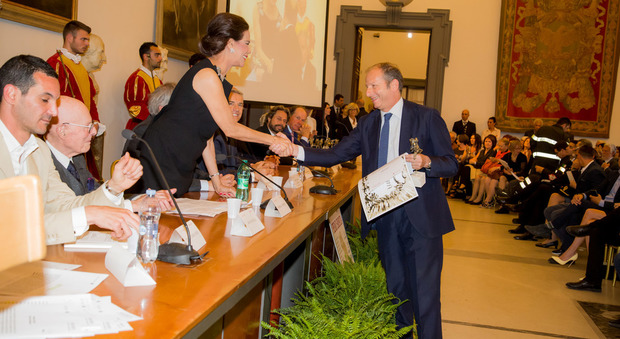 Premio Simpatia 2016, per la categoria giornalismo il riconoscimento al direttore del Messaggero Virman Cusenza