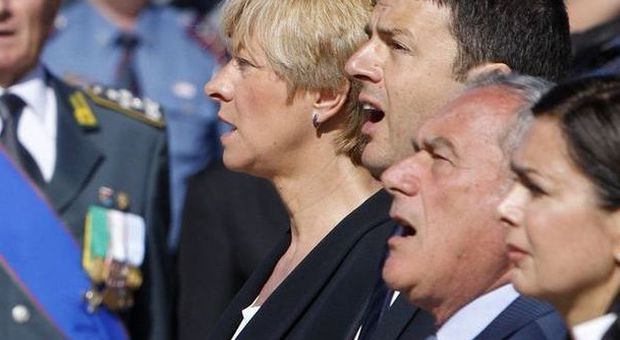 Boldrini non canta l'Inno nazionale alla parata del 2 giugno?