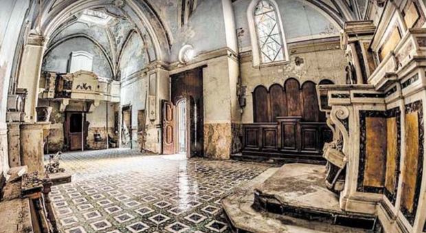Napoli, cinque giovani sfidano il degrado: così rinasce la chiesa abbandonata