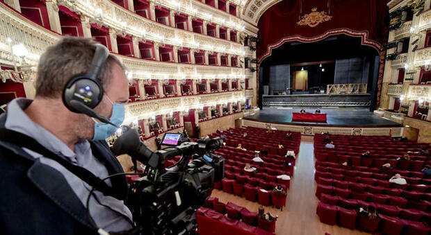 Teatro San Carlo, sindacati all'attacco: la cassa integrazione colpa del management