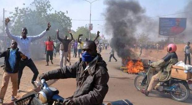 Niger, proteste anti-Charlie Hebdo Incendiate almeno sette chiese
