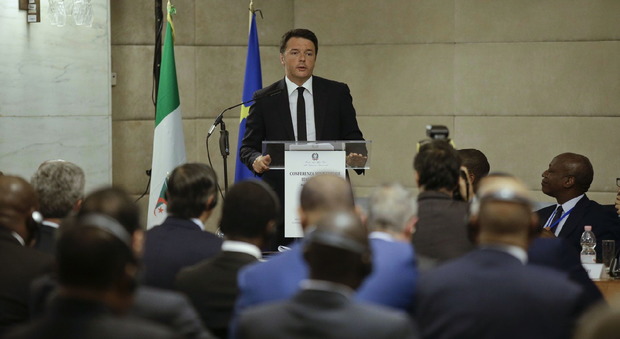 Migranti, Renzi: no ai muri, terrorismo è dentro di noi. Dall'Africa solo una grande opportunità