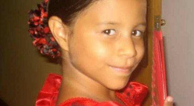 Bambina morta a 12 anni dopo l'intervento: «Nella sala operatoria mancava il termometro»