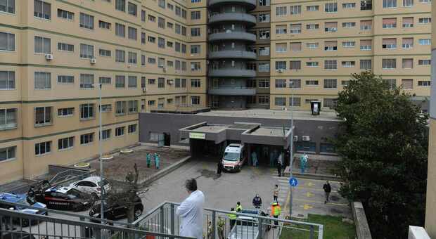 Ragazzo precipita da un balcone e muore a Vasto: si indaga sulla caduta del 14enne