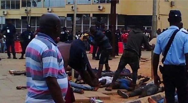 Tragedia in Angola: ressa per entrare allo stadio, 17 morti e almeno 60 feriti