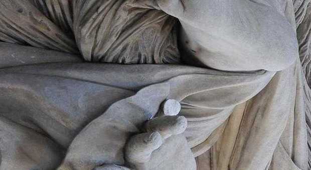 Caserta, nascondeva sei sculture in pietra rubate del valore di 3mila euro: denunciato 50enne