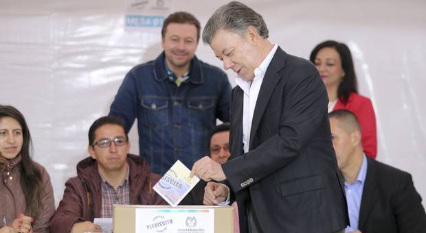 Colombia, referendum respinge accordo tra governo e guerriglieri Farc