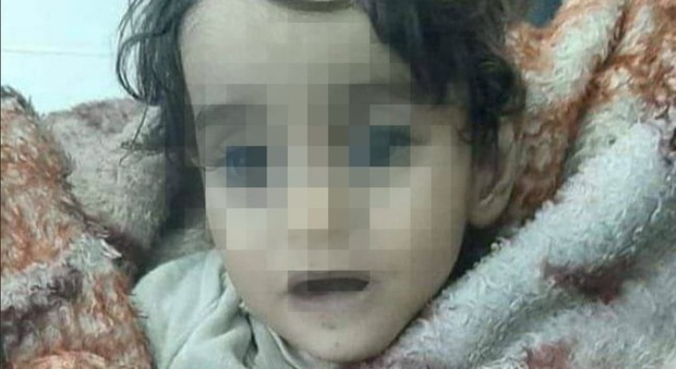 Iman muore di freddo a un anno e mezzo: assiderata tra le braccia del padre mentre la porta in ospedale