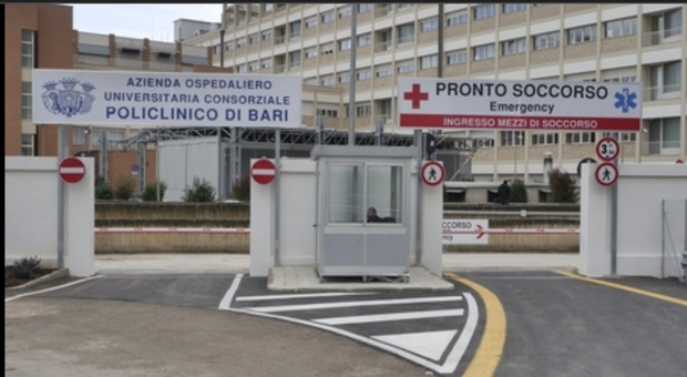 Detenuto evaso dal policlinico di Bari, fine della fuga: acciuffato a Lecce. Una lametta ingerita l'escamotage per il ricovero