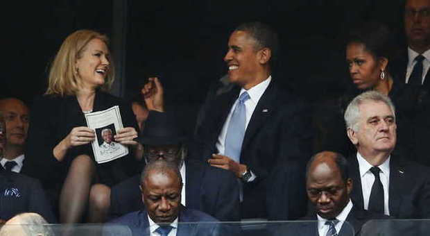 Obama scherza con il primo ministro danese, Michelle la fulmina con uno sguardo FOTO