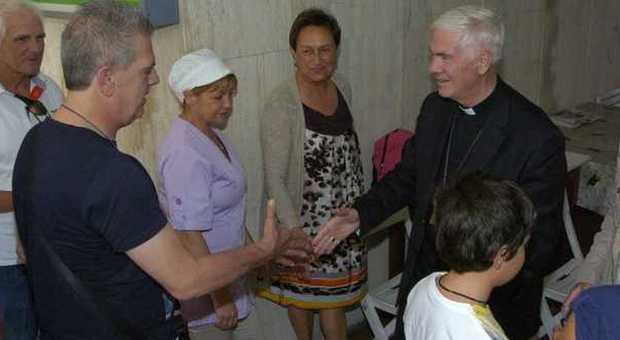 Il vescovo fa visita ai dipendenti della Coalac