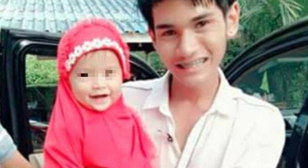 Thailandia, uccide la figlia in diretta Facebook e si ammazza. Video rimosso dopo un giorno, scoppia la polemica