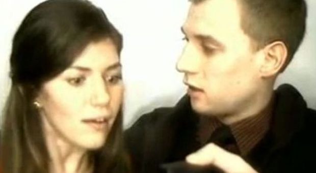 La proposta di matrimonio più originale: la reazione della fidanzata è stupenda | Video