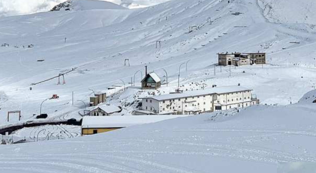 Torna la neve sulle cime della Ciociaria, le stazioni sciistiche sperano