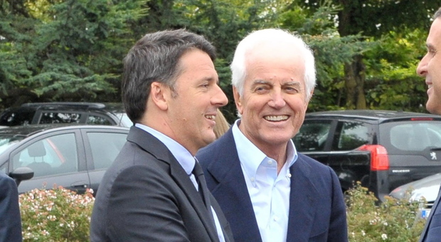 Renzi con Gilberto Benetton durante una visita a Treviso