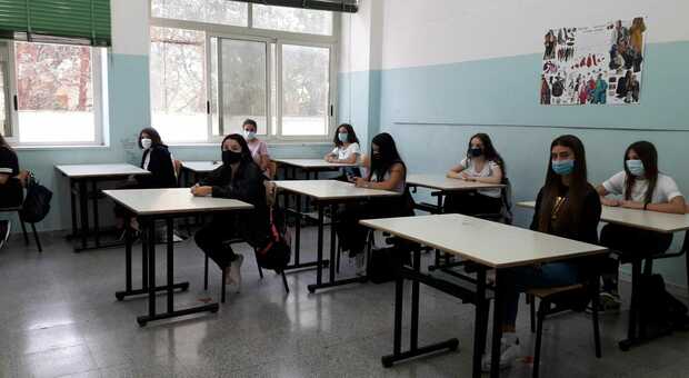 Riapertura scuole a Caserta, la protesta dei dirigenti: «Noi pronti»
