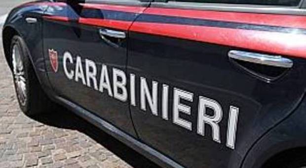 Un'auto dei carabinieri in una foto d'archivio