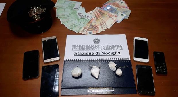 In trasferta per vendere cocaina a un professionista: arrestati due brindisini