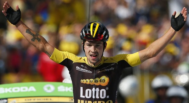 Tour de France, Roglic vince la 17esima tappa: Froome sempre in giallo, Aru è fuori dal podio