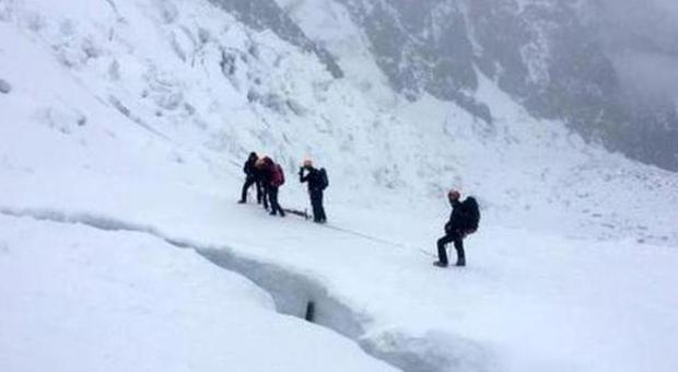 Alpinista 61enne precipita e muore ​sul versante svizzero del Monte Rosa